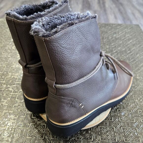🐢 Clarks Shannon Pearl Taupe Leather Lace Up Bootie Boot with Faux Fur Size 11 - Picture 3 of 12
